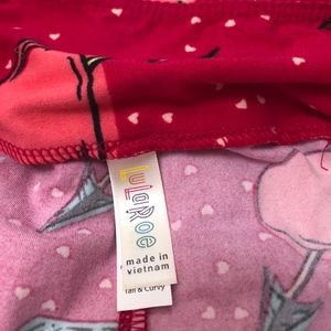 LuLaRoe Pants - LuLaRoe TC heart leggings LuLaRoe Pants - LuLaRoe TC heart leggings
